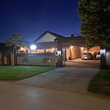 Guesthouse Kristina Палич Екстер'єр фото