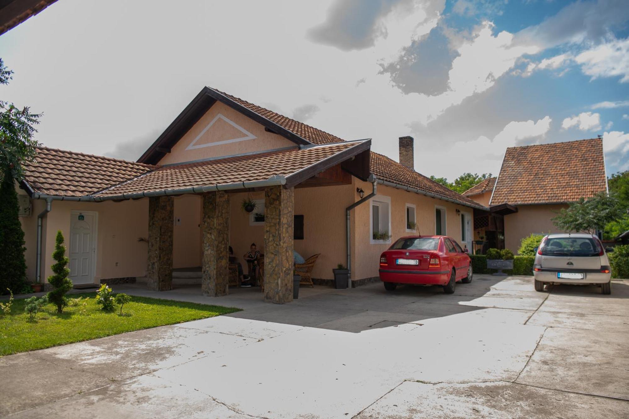 Guesthouse Kristina Палич Екстер'єр фото